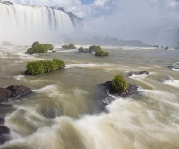 View along the Iguacu (Iguazu) Falls, Cataratta Foz do Iguacu, Parana, Iguazu National Park, Brazil.